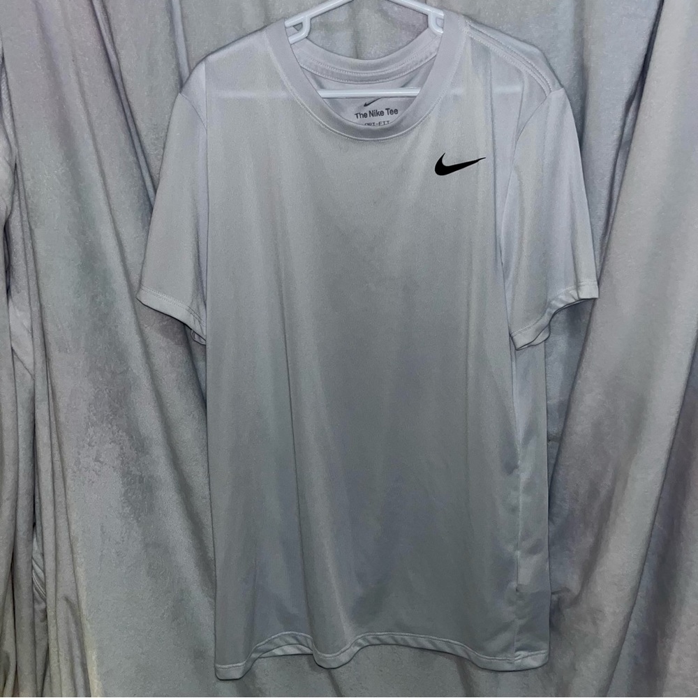 Nike white athletic tee- sz:XS